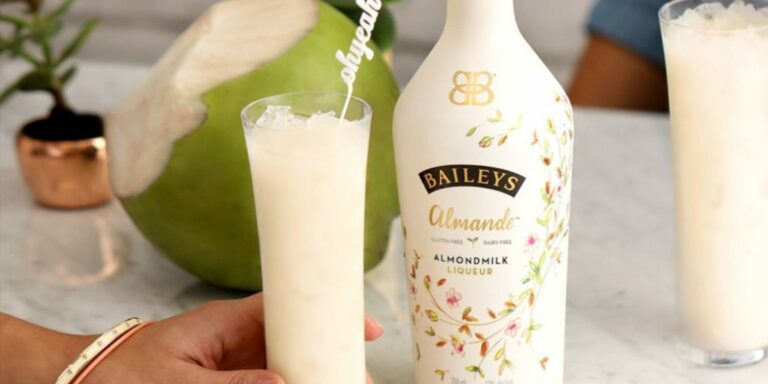 THE NEW ALMOND MILK BAILEYS IS GLUTEN-FREE, DAIRY-FREE AND CERTIFIED VEGAN