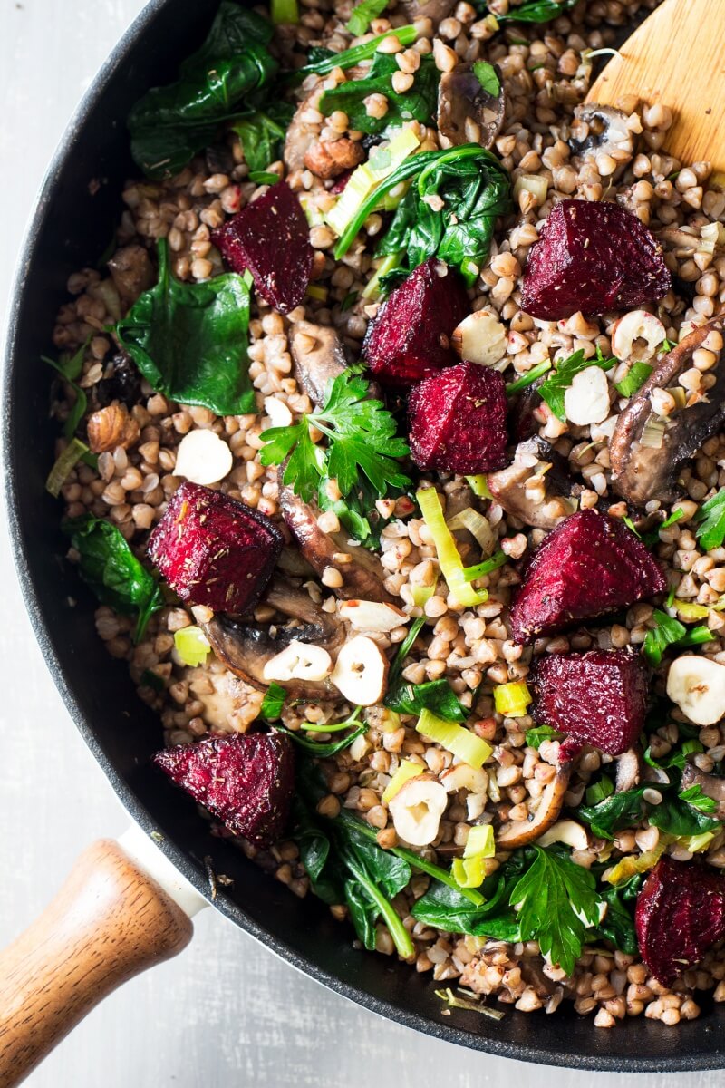 Vegan Warm Buckwheat and Beetroot Salad // Beetroot chunks and hazelnuts make this dish a delicious and exciting dinner. Full of iron and healthy fats, this recipe is a keeper. | The Green Loot #vegan #cleaneating #weightloss